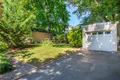 85 Evergreen Ave, Bloomfield Twp., NJ 07003 - Photo 34