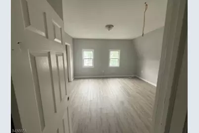 231 Amherst St, East Orange, NJ 07018 - Photo 12