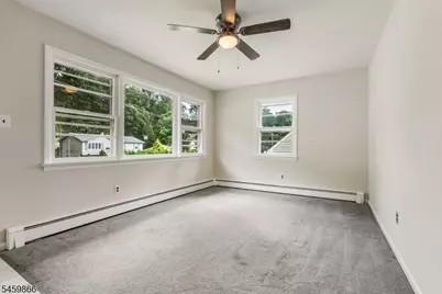 565 Dell Rd, Roxbury Township, NJ 07850 - Photo 4