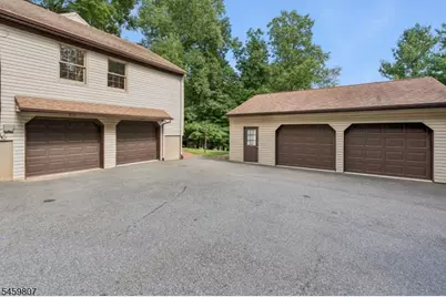 45 Union Hill Rd, Parsippany, NJ 07950 - Photo 2