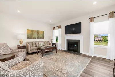 124 Club House Dr, Washington Township, NJ 07882 - Photo 20