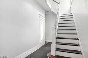 564 Sanford Ave, Newark, NJ 07106 - Photo 16