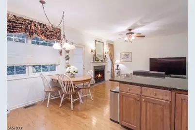 9 Goffle Brook Ct, Hawthorne, NJ 07506 - Photo 6