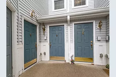 9 Goffle Brook Ct, Hawthorne, NJ 07506 - Photo 2