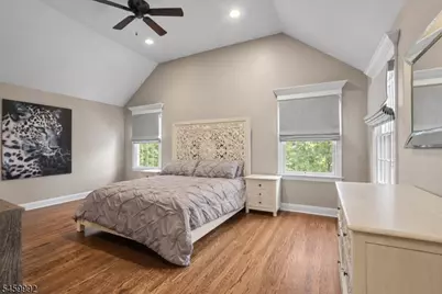 8 Goldfinch Run, Kinnelon, NJ 07405 - Photo 32