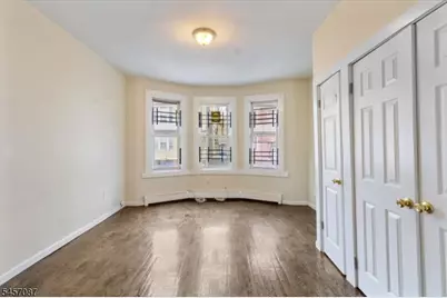 422 Jelliff Ave, Newark, NJ 07112 - Photo 6