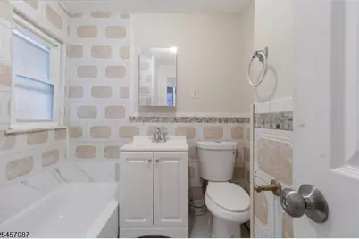 422 Jelliff Ave, Newark, NJ 07112 - Photo 14