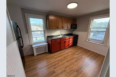 74 Mountain Ave, North Plainfield, NJ 07060 - Photo 2