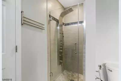 450 Vanderveer Rd, Bridgewater, NJ 08807 - Photo 24