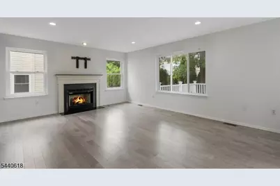 450 Vanderveer Rd, Bridgewater, NJ 08807 - Photo 16