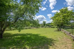 13 Farmersville Rd, Tewksbury Township, NJ 07830 - Photo 34