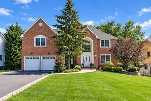 165 Briarheath Ln, Clark Township, NJ 07066 - Photo 1