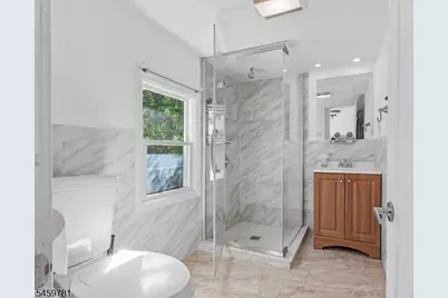 22 Sturgis Rd, Edison, NJ 08817 - Photo 16