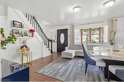 22 Sturgis Rd, Edison, NJ 08817 - Photo 4