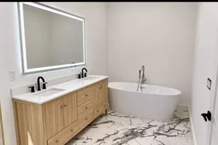 17 Seymour Ave, Newark, NJ 07108 - Photo 4