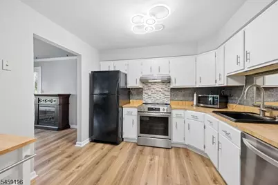 74 Farm Rd #E, Hillsborough Township, NJ 08844 - Photo 10