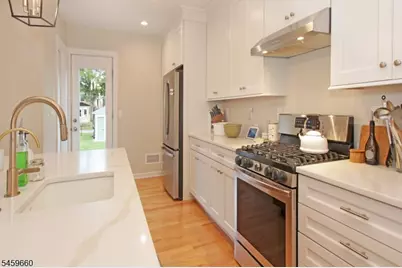 35 Essex Ave, Bloomfield, NJ 07003 - Photo 22