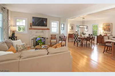 35 Essex Ave, Bloomfield, NJ 07003 - Photo 2