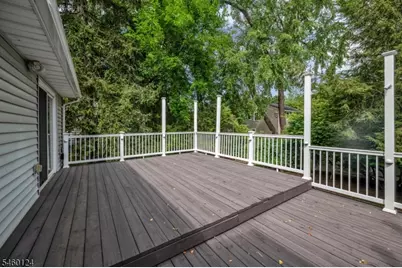 23 Hampshire Rd, Paramus, NJ 07652 - Photo 28