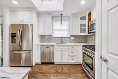 23 Hampshire Rd, Paramus, NJ 07652 - Photo 6