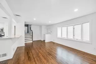 23 Hampshire Rd, Paramus, NJ 07652 - Photo 4
