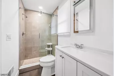 23 Hampshire Rd, Paramus, NJ 07652 - Photo 18