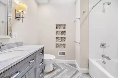 23 Hampshire Rd, Paramus, NJ 07652 - Photo 10