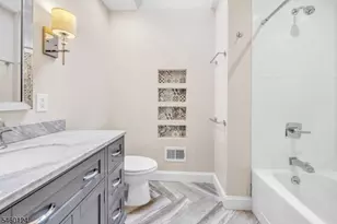 23 Hampshire Rd, Paramus, NJ 07652 - Photo 10