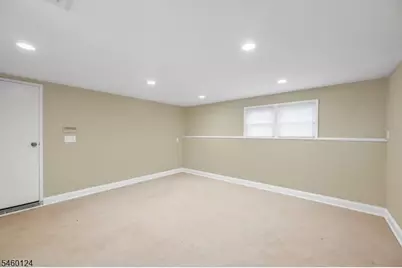23 Hampshire Rd, Paramus, NJ 07652 - Photo 22