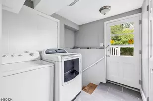 23 Hampshire Rd, Paramus, NJ 07652 - Photo 24