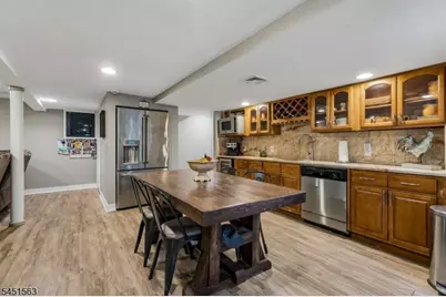 196 Hawthorne Dr, Clark Township, NJ 07066 - Photo 22