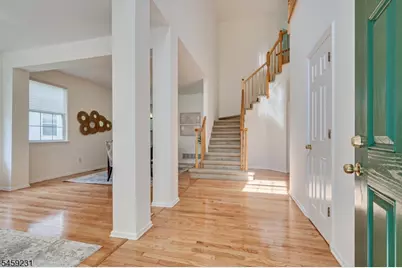 4 Avery Ct, Bridgewater, NJ 08807 - Photo 8