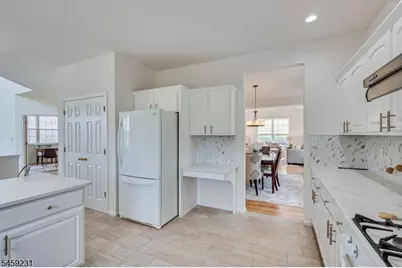 4 Avery Ct, Bridgewater, NJ 08807 - Photo 16