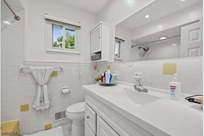 193 McFarlane Rd, Woodbridge Township, NJ 07067 - Photo 10