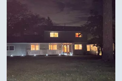 7 Pinewood Ct, Raritan Township, NJ 08822 - Photo 6