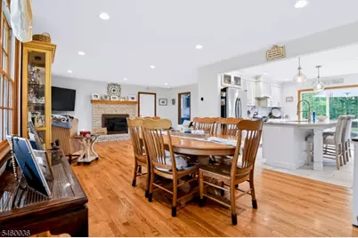 7 Pinewood Ct, Raritan Township, NJ 08822 - Photo 12