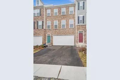 8 Swackhammer Way, Mount Olive, NJ 07828 - Photo 2