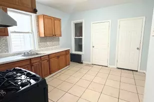1060 Bond St, Elizabeth, NJ 07201 - Photo 4
