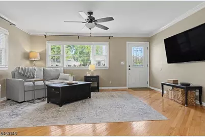 807 Brooklyn Ave, Raritan, NJ 08869 - Photo 2