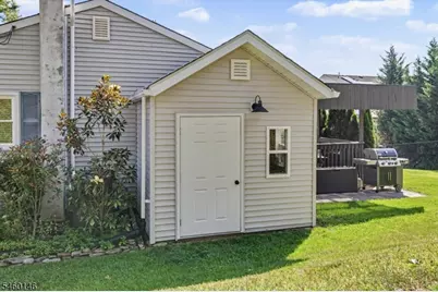 807 Brooklyn Ave, Raritan, NJ 08869 - Photo 38