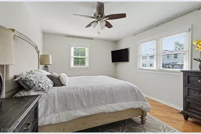 807 Brooklyn Ave, Raritan, NJ 08869 - Photo 18