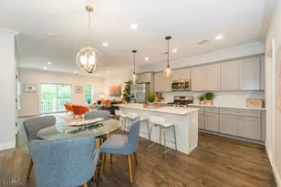18 Chaz Way, Fairfield, NJ 07004 - Photo 6