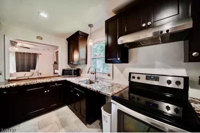 17 Orchard St, Pompton Lakes, NJ 07442 - Photo 8