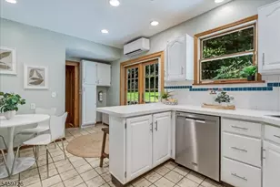 52 Warfield St, Montclair, NJ 07043 - Photo 16