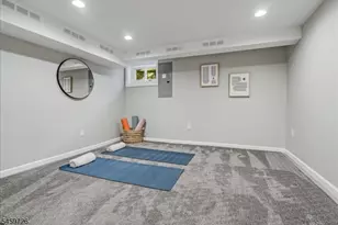 52 Warfield St, Montclair, NJ 07043 - Photo 34