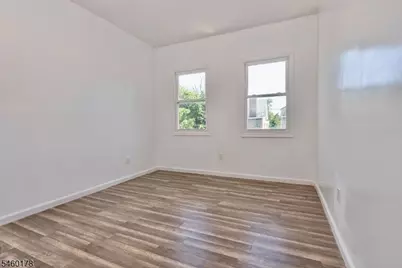 186 N 17th St #2, East Orange, NJ 07017 - Photo 10
