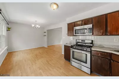 35 Byrnes Ln, Sayreville Boro, NJ 08872 - Photo 10