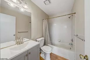 35 Byrnes Ln, Sayreville Boro, NJ 08872 - Photo 16