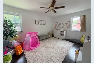 61 Star Lake Rd, Bloomingdale, NJ 07403 - Photo 10