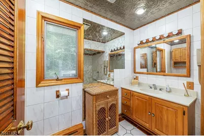 90 Emmans Rd, Roxbury Township, NJ 07852 - Photo 14
